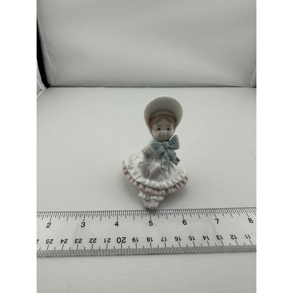 Vintage LLADRO #06263 Porcelain " Little Doll" Ornament 1995 Boxed Retired - Picture 9 of 10